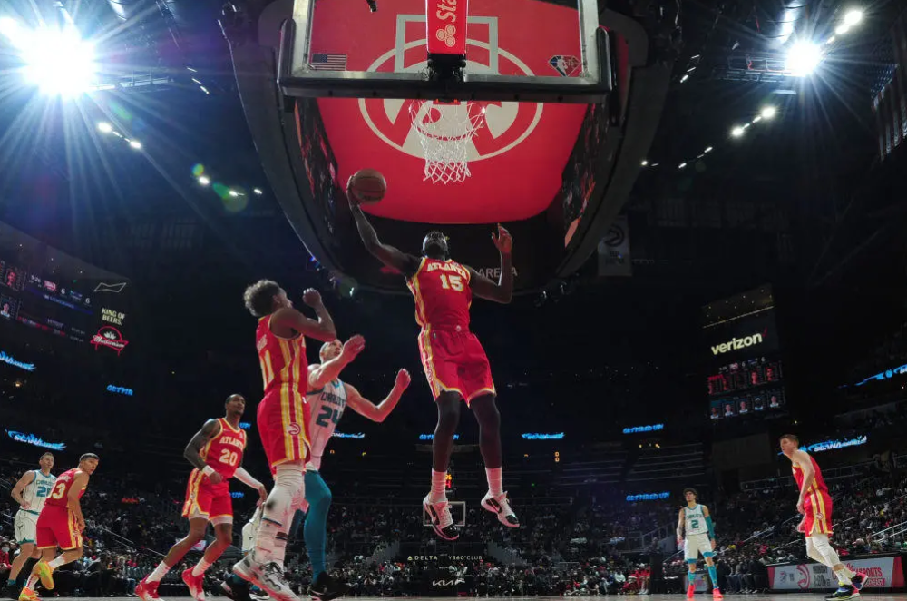  老将临危受命救主，率队惊险保级成功