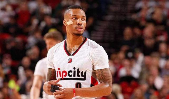 新星闪耀赛场,年轻前锋独中三元 新星闪耀赛场,年轻前锋独中三元