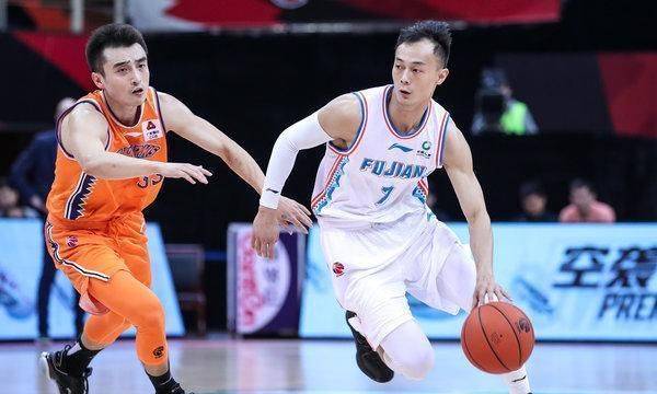  王哲林双二十加冕福建擒下南京同曦