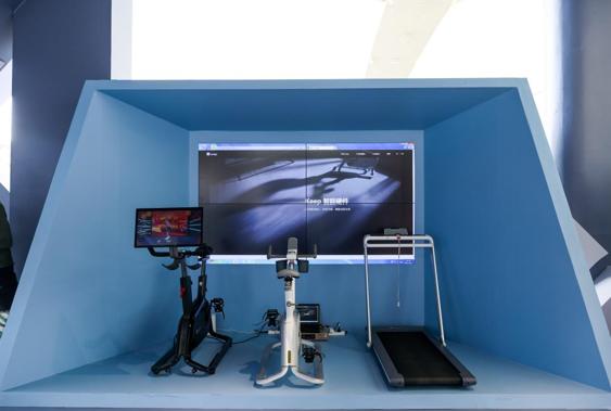  科技赋能训练，智能设备助力体能提升