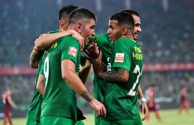  守擂冠军遭遇强力挑战，卫冕之路困难重重  